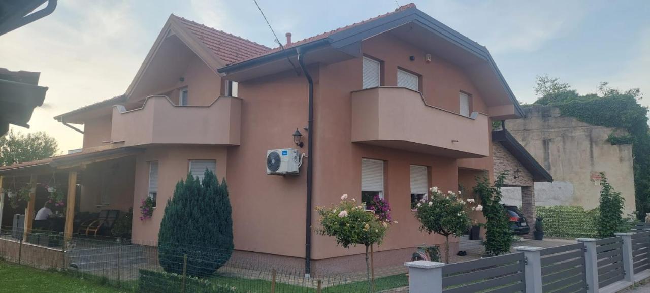 Appartamento Marina Sesvete Esterno foto